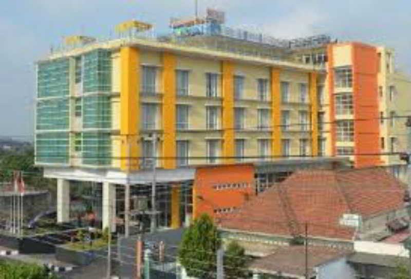 Edu Hostel Джокякарта Екстериор снимка