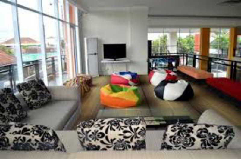 Edu Hostel Джокякарта Екстериор снимка