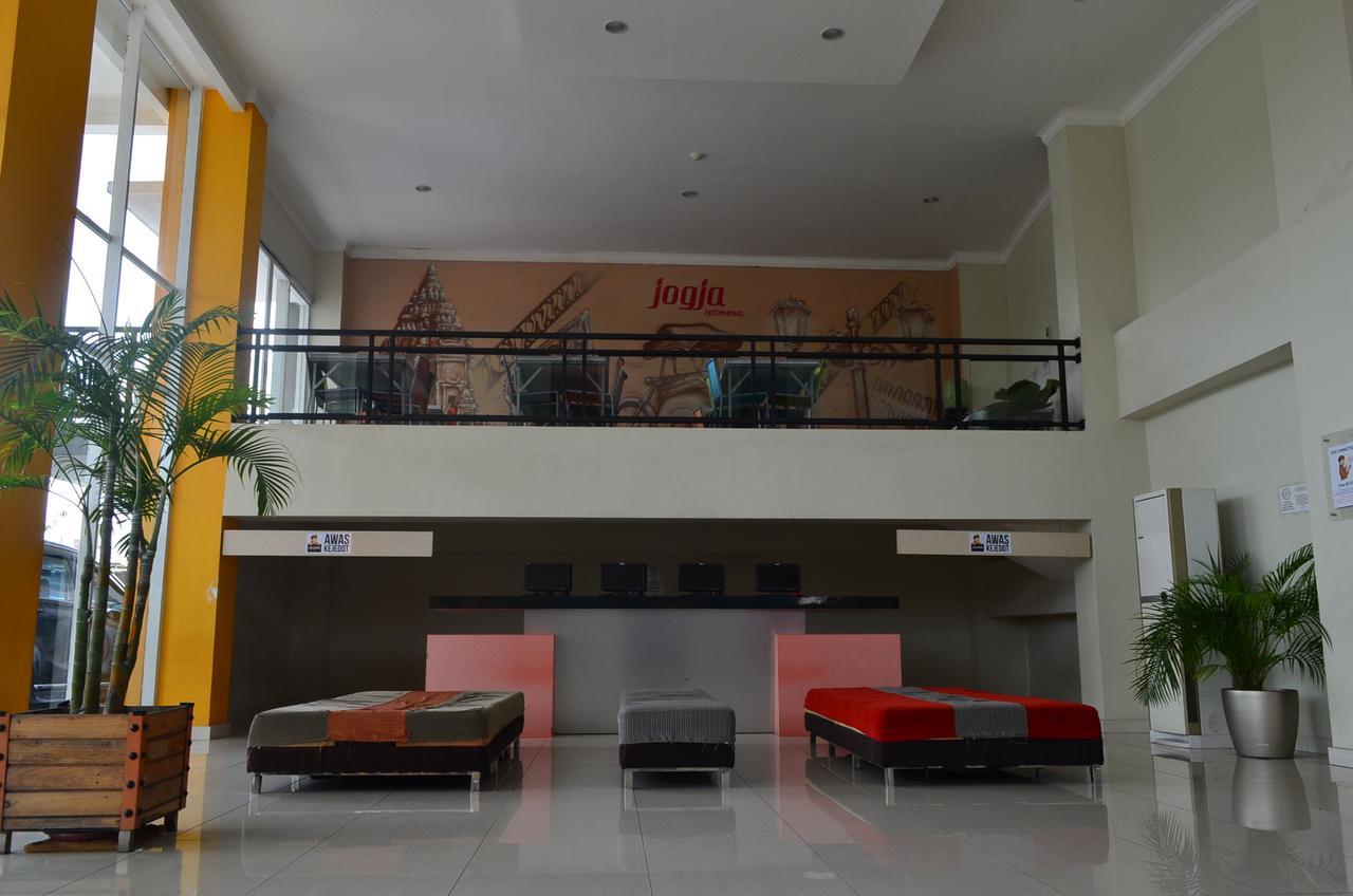 Edu Hostel Джокякарта Екстериор снимка