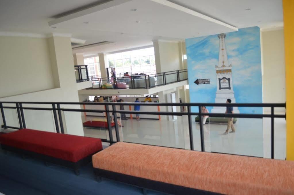 Edu Hostel Джокякарта Екстериор снимка
