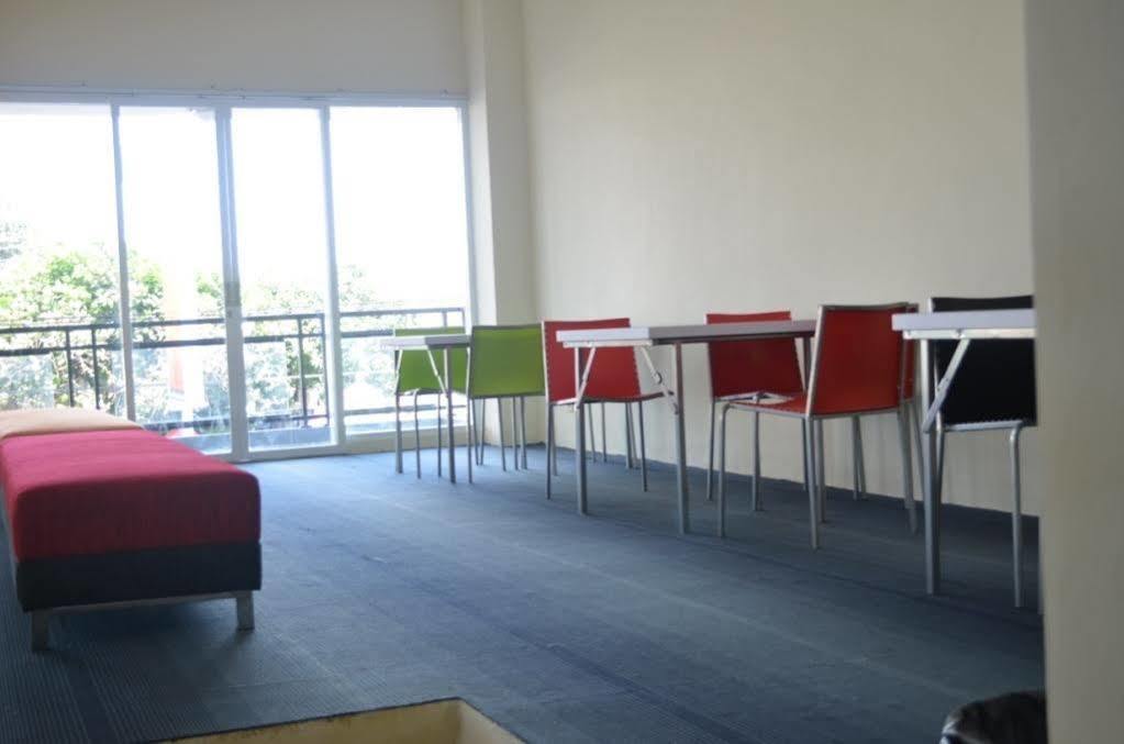 Edu Hostel Джокякарта Екстериор снимка